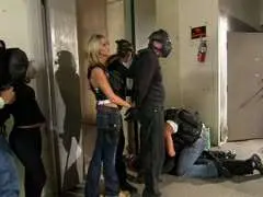 Die blonde Polizistin gebumst