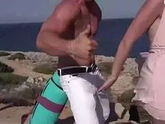 Strandfick bringt Blondine zum Orgasmus